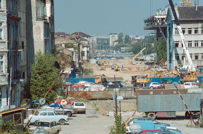 Изграждането на метрото през 1999 г. при бул. “Т. Александров”. СНИМКИ: 24 ЧАСА