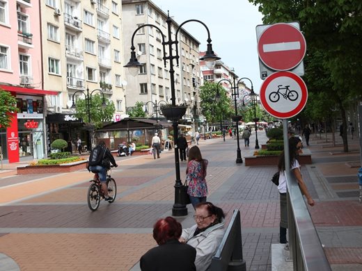 Наемите по булевард "Витоша" паднаха, но все пак тя е 47-а по скъпотия в Европа