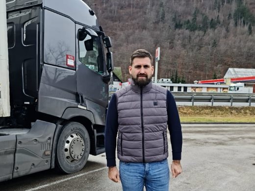 Европарламентът прие предложението на Андрей Новаков камионите да се обработват за 60 секунди на границите
