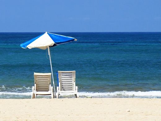 Министерството на туризма проверява плаж в Слънчев бряг за завишени цени