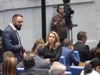 Петият опит за председател на парламента пак се провали, пробват пак другата седмица