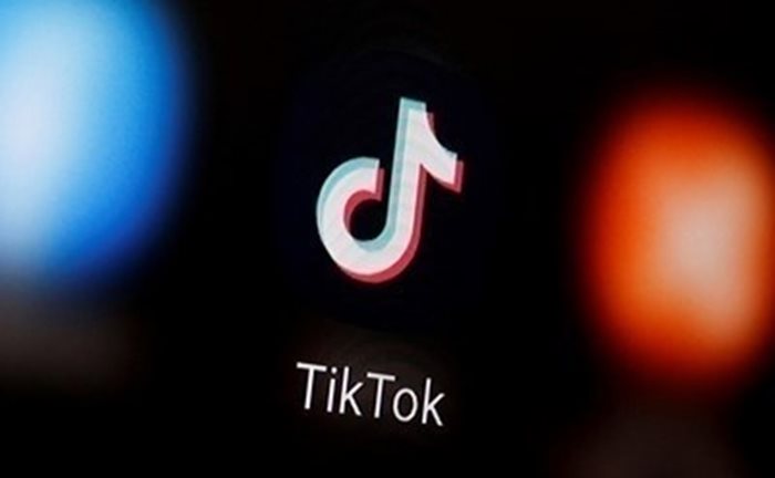 Китайското приложение за споделяне на кратки видеа "ТикТок" беше атакувано във вторник от множество жалби от потребителски групи в ЕС