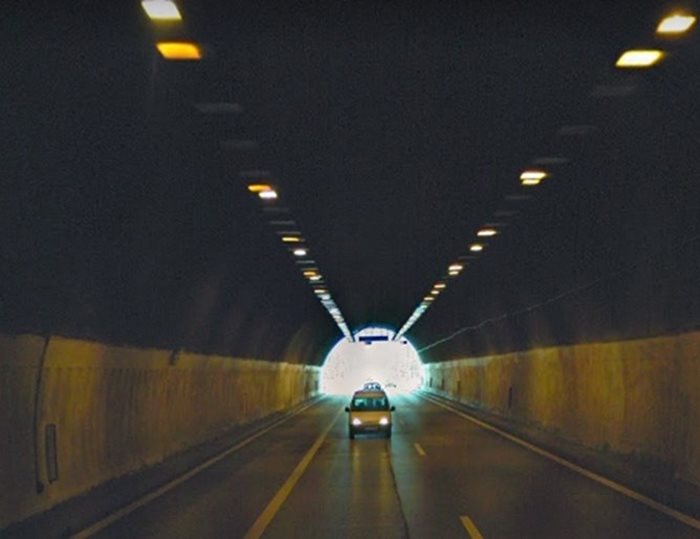 Тунел "Топли дол" на АМ "Хемус" снимка Гугъл стрийт вю