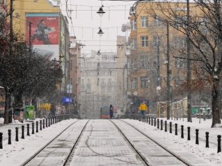 Светът гори, ние се караме за купела на Йоан Кръстител