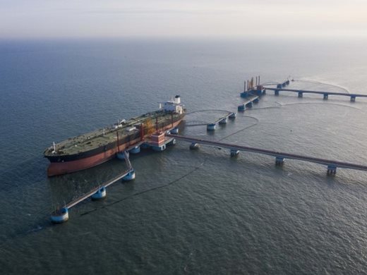 Китай разреши борсовата търговия със суров петрол и палмово масло, отвори я за чужди инвеститори