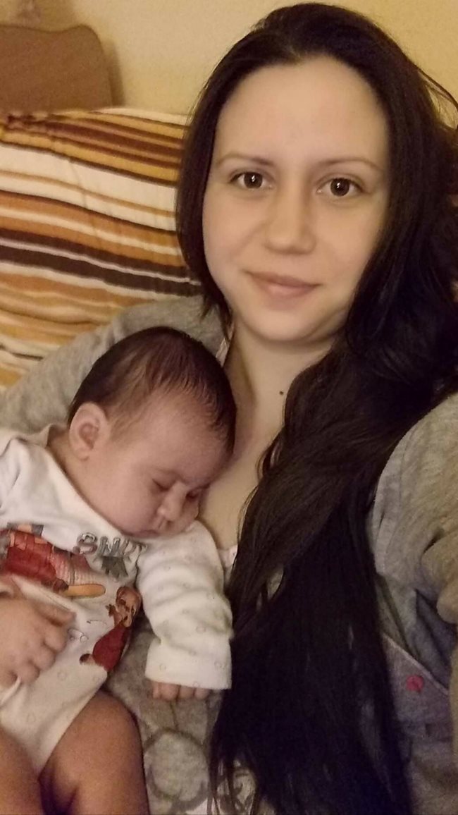 Емилия Гюрова и бебе София