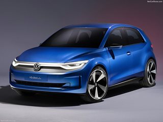 Volkswagen планира да сменя батериите на електромобилите, вместо да ги зарежда