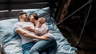 Езикът на тялото по време на сън говори много за връзката