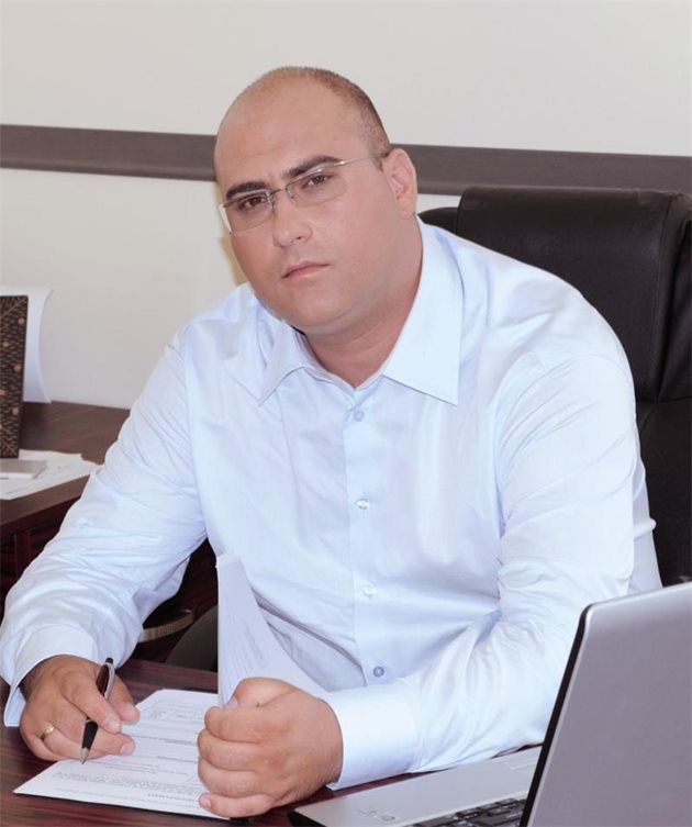 Ексдепутатът Петър Ангелов се освободил от собствеността си в една от най-големите фирми за дограма "Ворошилов"

