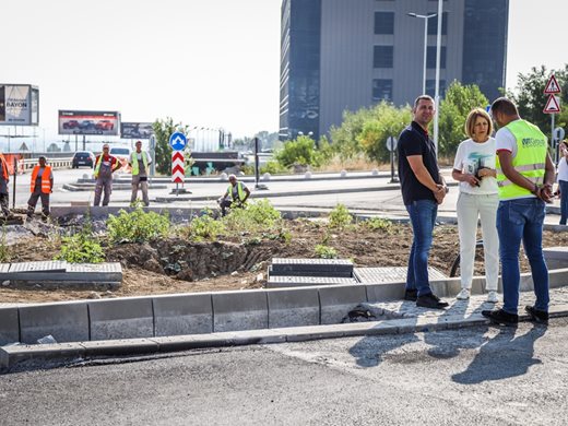 Фандъкова провери изграждането на ново кръгово кръстовище на Околовръстен път (Снимки)