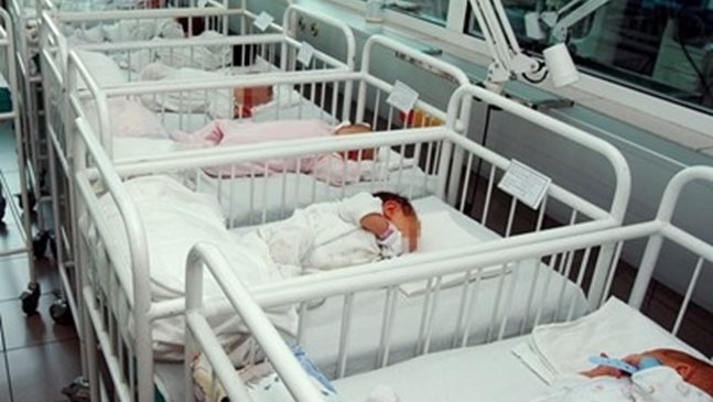 Момиче е първото бебе в Русе за 2019 г., на берекет е