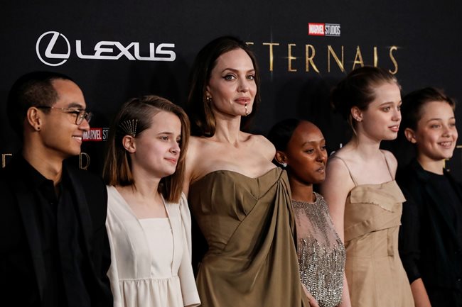 Анджелина Джоли с децата си
СНИМКА: РОЙТЕРС