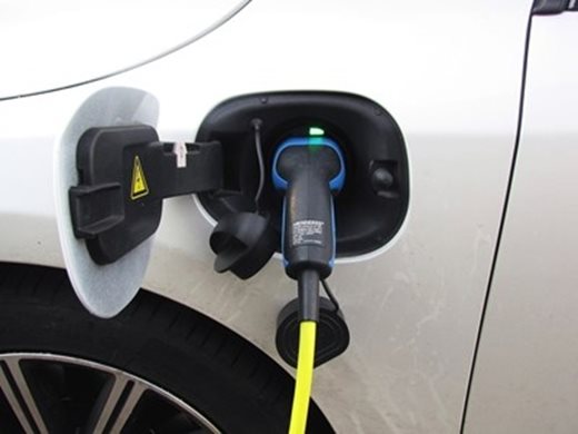 Германия разширява стимулите за 
електрически автомобили