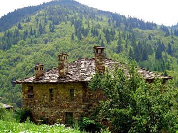"Гледки за споделяне" - Родопските каменни къщи в село Киселчово - конкурс на "24 часа"